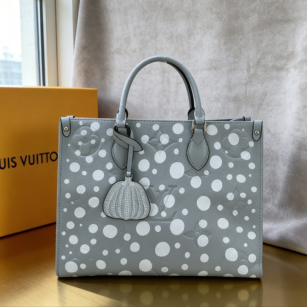 LV x Yayoi Kusama OnTheGo MM Tote Bag